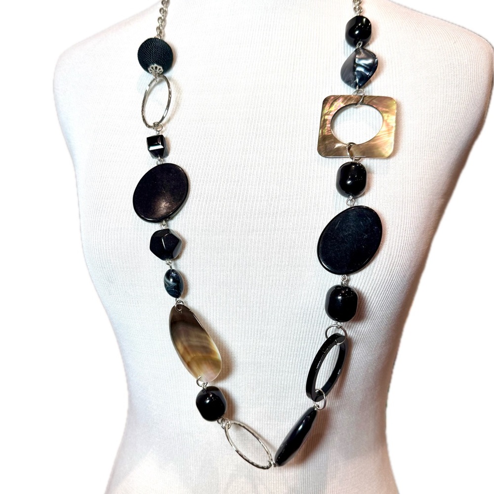 Chico’s Vintage Mother of Pearl Abalone Shell Disk Statement Necklace